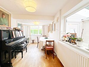 Dining Room- click for photo gallery